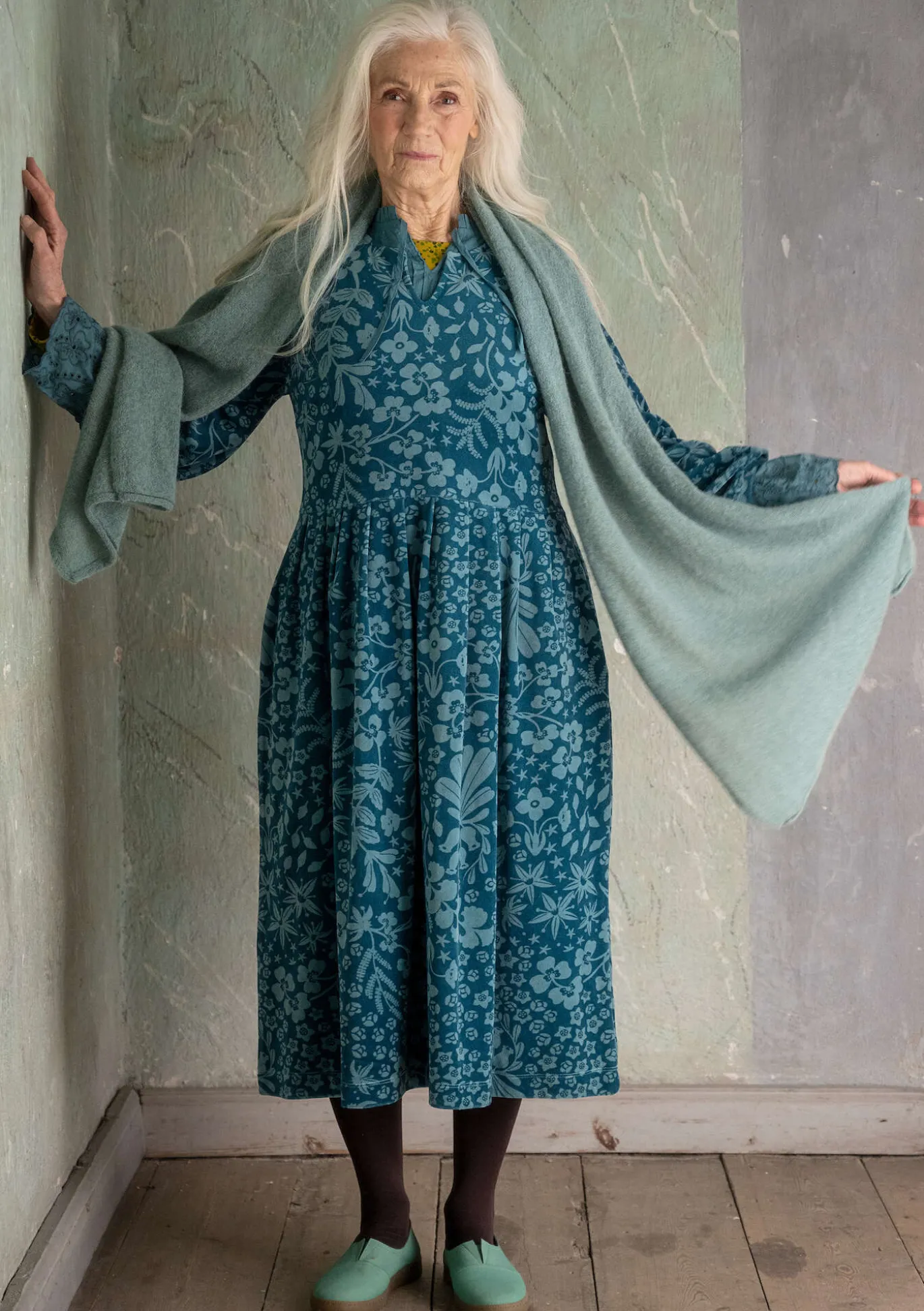 Velourklänning "Katla" i ekologisk bomull/återvunnen polyester